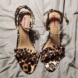 Betsey Johnson Leopard Heels Size 10